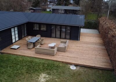 Så blev denne skønne terrasse færdig og sikke et skønt udeareal det blev til. 🥰